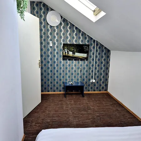 Boutique Old 6 *