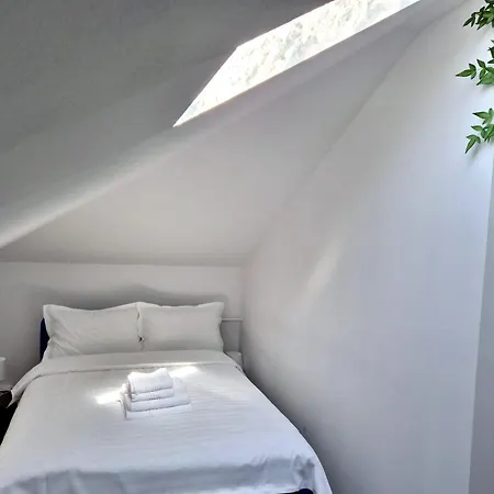 Boutique Old 6 Apartment Bucharest