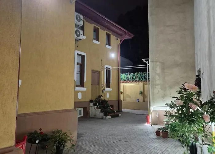Boutique Old 6 *